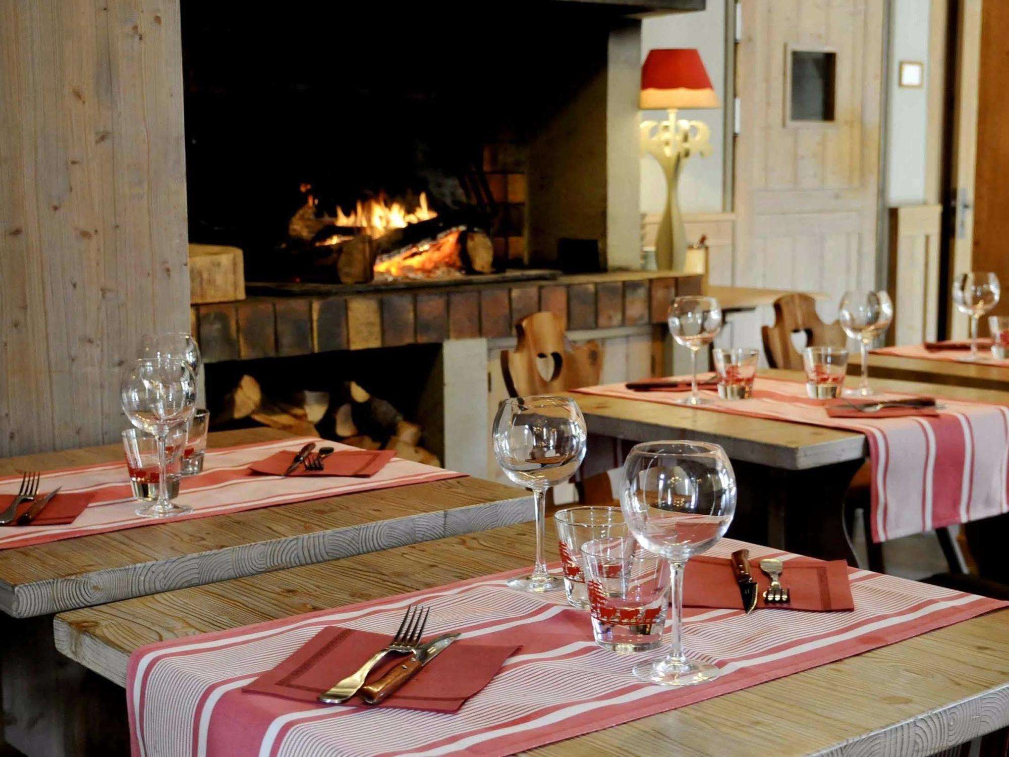 Hôtel Restaurant La Tourmaline La Plagne Exterior foto